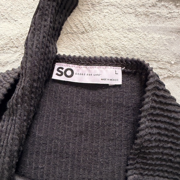 SO Black Ribbed Halter Top - Picture 2 of 2